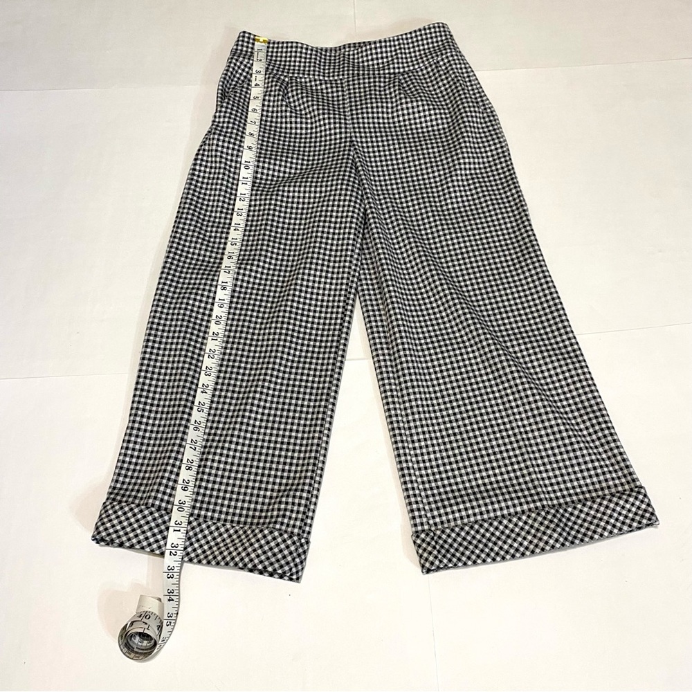 47. C Est. 1946 Black and White Checkered Women's Capris - Picture 5 of 10